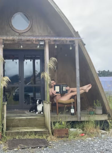 إعلان بيع منزل يثير الجدل 