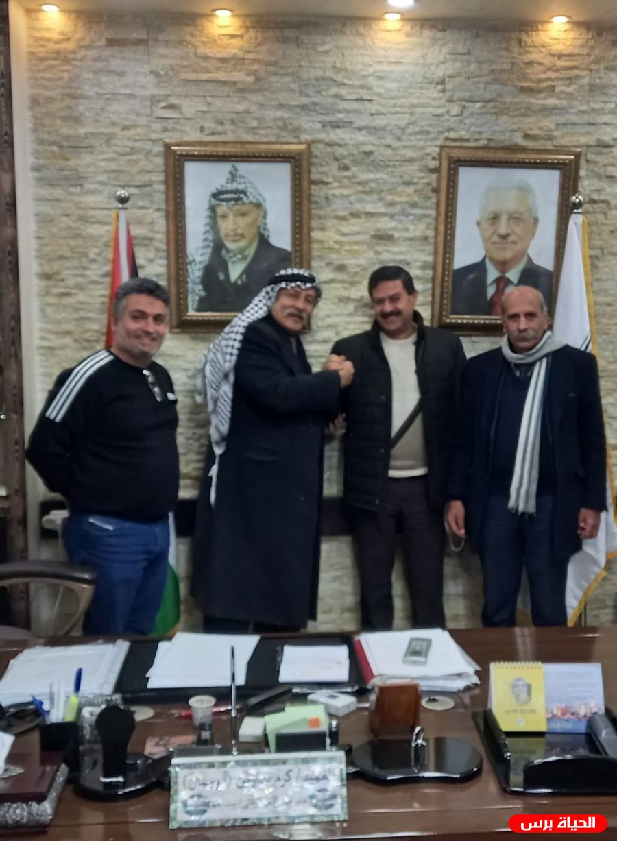 الشيوخي ووفد مرافق يزور مقري الأمن الوقائي وهيئة مقاومة الجدار في بيت لحم
