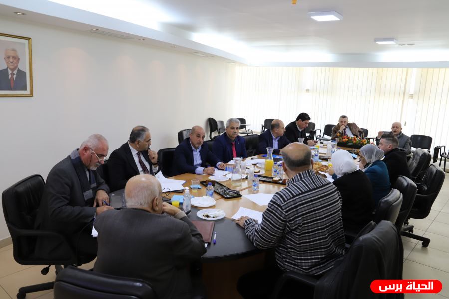 مجلس أمناء جامعة نابلس يعقد اجتماعه الثاني