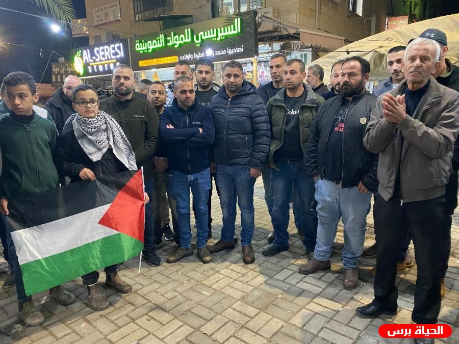 حركة فتح في جنين تنظم وقفة دعم وإسناد مع للاسري و لأهلنا في القدس