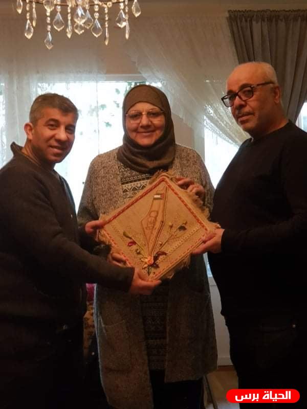 السويد: التحالف الاوروبي لمناصرة أسرى فلسطين يكرم الكاتب بسام الكعبي وزوجته