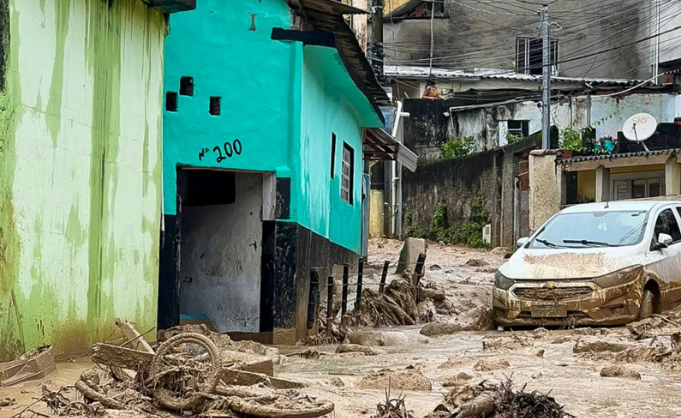 40 قتيل في فيضانات اجتاحت البرازيل