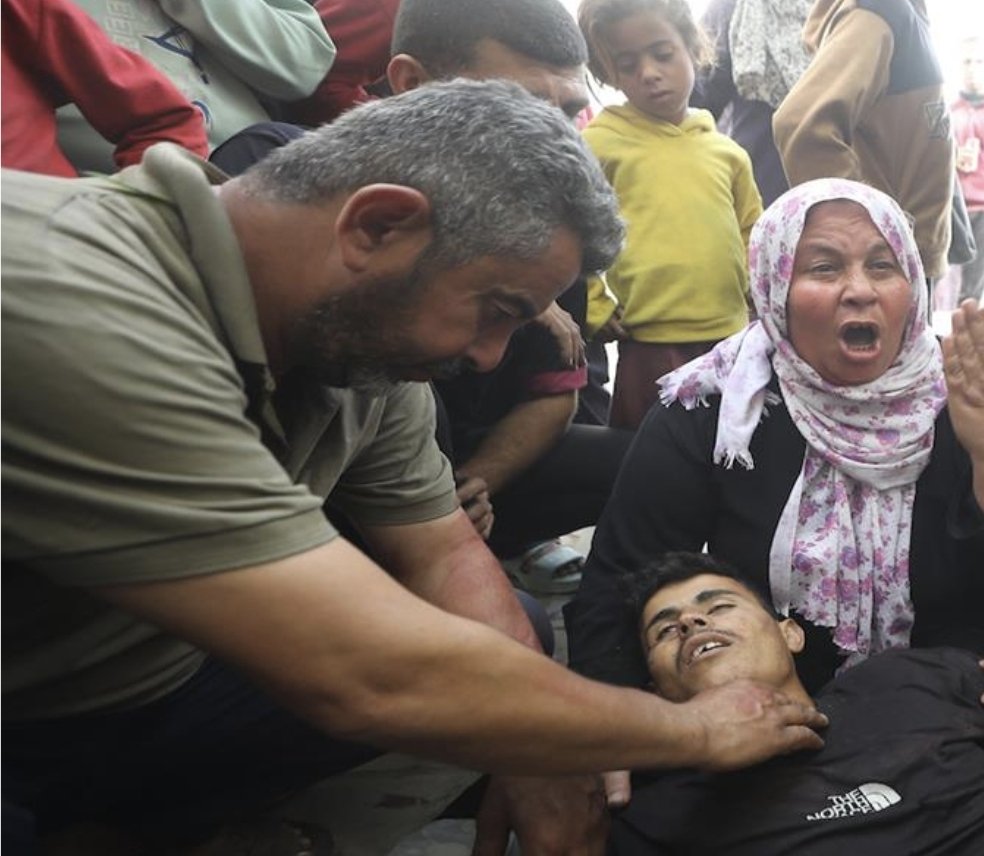 شهيد في خان يونس و3 ضحايا آخرين باستهدافات إسرائيلية وسط قطاع غزة