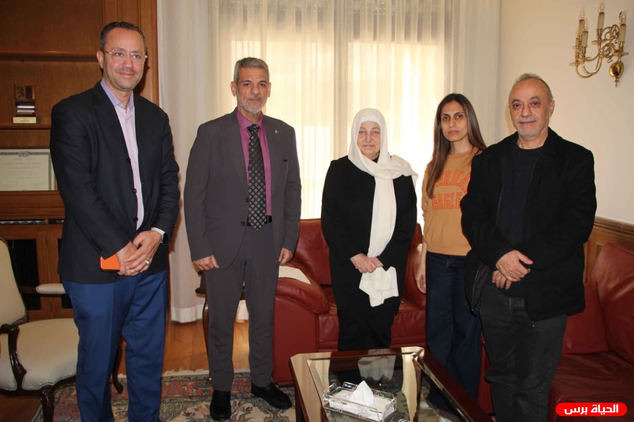 بهية الحريري تستقبل المدير الجديد لمستشفى الهمشري د. صفوت اسكندر 