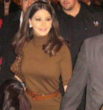 إليسا تستعين بالفيلسوف أفلاطون