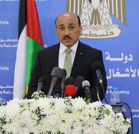 الحساينة : تحويل ما يزيد عن 2 مليون دولار لمشاريع البنية التحتية في قطاع غزة