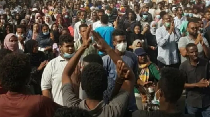 إستمرار الإحتجاجات المناهضة للبشير في السودان