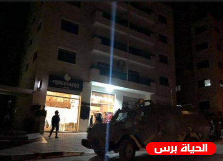 الاحتلال يقتحم منزلي الأسيرين الزبيدي وبرغوث ويخضع العائلتين للتحقيق