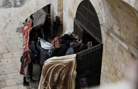 المحكمة أمرت بإغلاق مسجد باب الرحمة في الحرم القدسي 