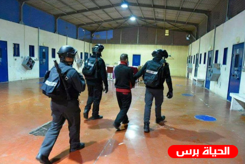 نادي الأسير: حالة من التوتر الشديد تسود معتقل ريمون وأنباء عن حرق غرف في قسم 1