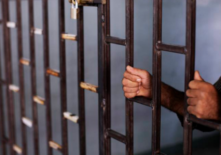 إدارة معتقل النقب تحاكم أسرى قسم 3