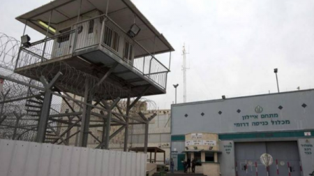 تقرير يرصد أوضاع الأسرى في سجون الإحتلال