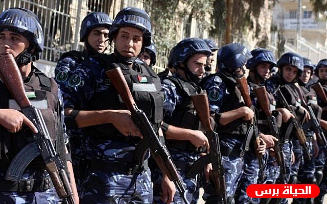 شرطة ضواحي القدس تكشف مخزنا للمخدرات وتضبط بداخله 15 كغم في بلدة الرام.