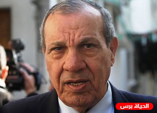 الرئيس عباس يمنح الإعلامي والكاتب يحيي رباح وسام الثقافة والعلوم والفنون