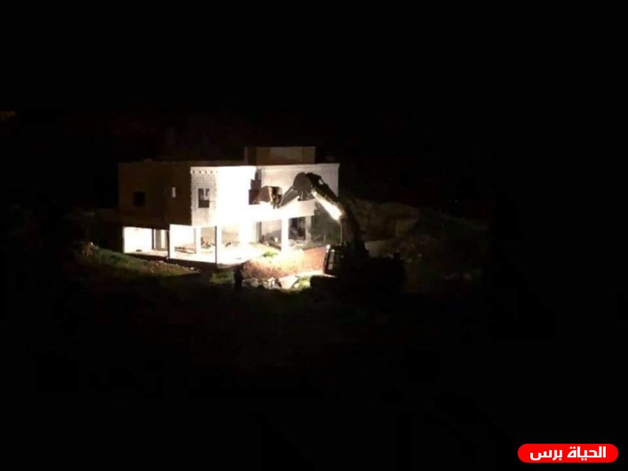 قوات الاحتلال تهدم منزل الأسير عاصم البرغوثي في قرية كوبر غرب رام الله