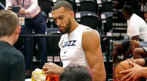 إصابة طفل بعد احتكاكه بلاعب كرة سلة أمريكي مشهور