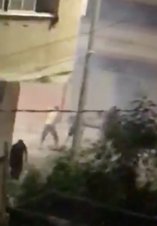 شاهد .. مقتل مواطن وإصابة آخرين بإشتباك عنيف في الشجاعية