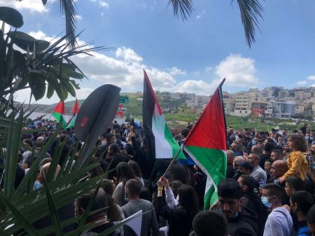 Palestinians protest in Umm al-Fahm and Qalansawe against police tolerance of criminality