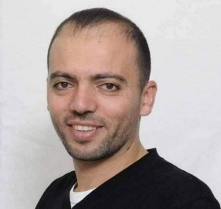 الاحتلال ينقل المعتقل خليل عواودة إلى مستشفى "أساف هروفيه" ويقرر إبقاءه فيه