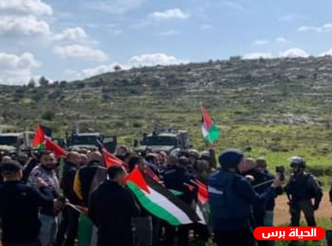 رام الله: إصابات بالاختناق جراء اعتداء الاحتلال على المشاركين بفعالية في جبل الريسان
