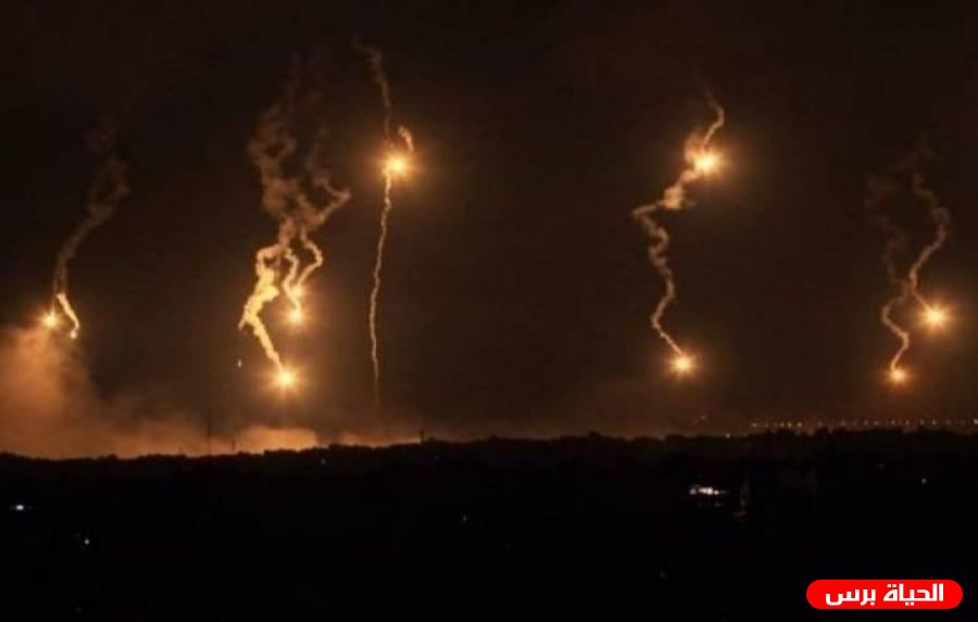 الاحتلال بطلق قنابل إنارة شرق خان يونس