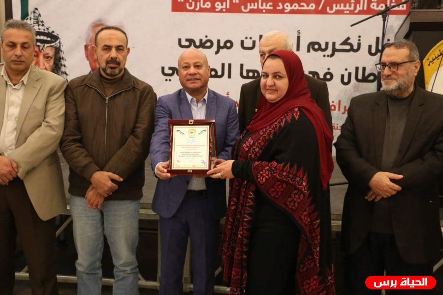 شؤون اللاجئين تكرم عددا من الأمهات المصابات بالسرطان