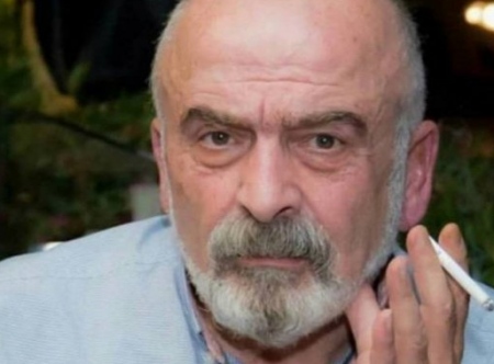 شاهد .. سلوم حداد يعمل طبال لمجموعة رقاصات