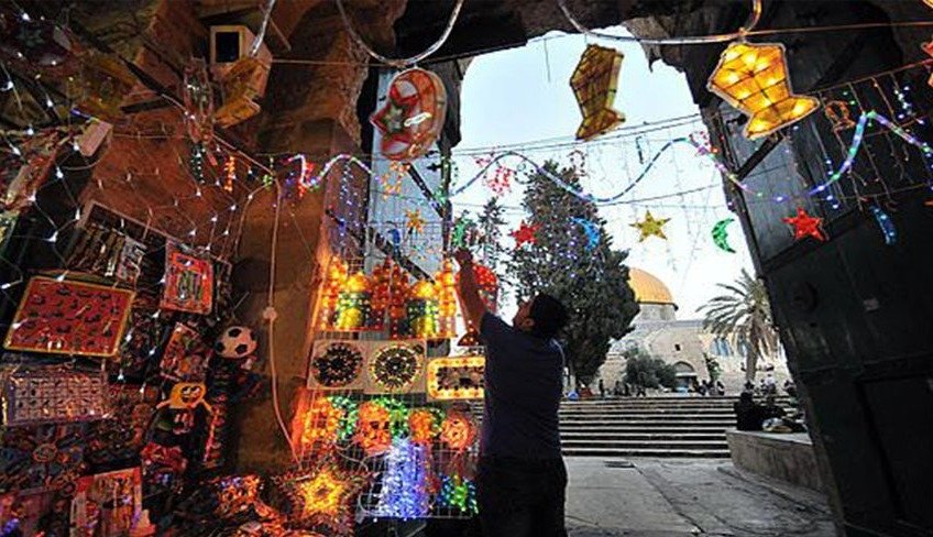 أجواء احتفالية بالقدس قبيل حلول شهر رمضان