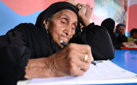 الحاجة زبيدة عبد العال تعلق على ما نشرته عنها أنجلينا جولي