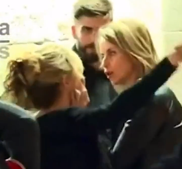 بالفيديو صراع بالأيدي بين شاكيرا ووالدة بيكيه