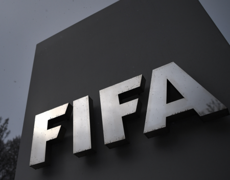 الفيفا تجرد اندونيسيا من حق استضافة كأس العالم للشباب بعد رفضها المشاركة الإسرائيلية