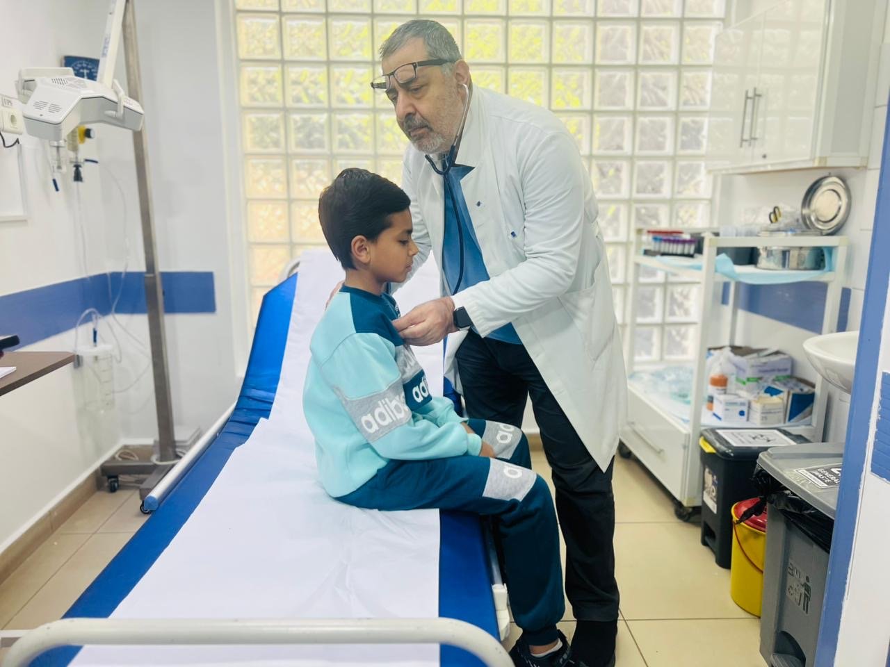 مستشفى دلاعة في صيدا تنظم يوماً طبياً مجانياً للأطفال الأيتام والعائلات الأكثر حاجة