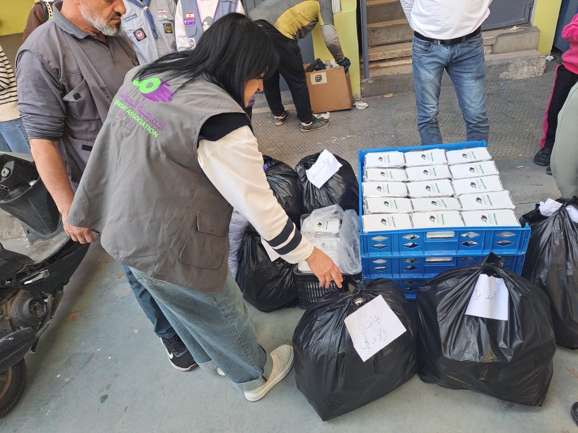 رسالة دفء من صيدا… المواساة توزع 600 قطعة شتوية للنازحين