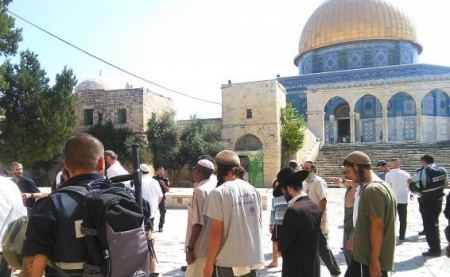 Des colons israéliens entrent par effraction dans la mosquée d’Al-Aqsa
