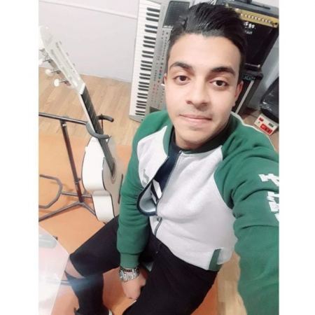 المطرب / حازم سيد (زوما) المطرب الشاب الذي قام بغناء ( بقالك فترة)