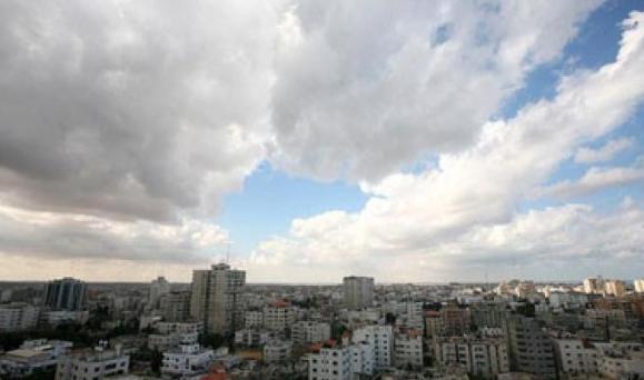 الطقس : استمرار المنخفض الجوي وتوقعات بتساقط للامطار