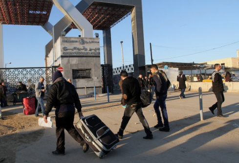 الية السفر عبر معبر رفح الاربعاء وكشف المسافرين