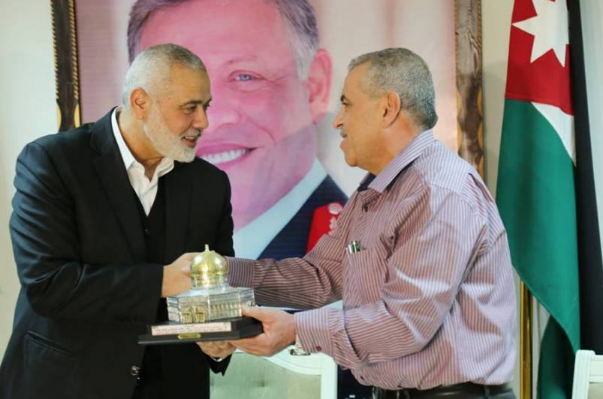 هنية يزور المستشفى الأردني في غزة ويؤكد على دعم الأردن