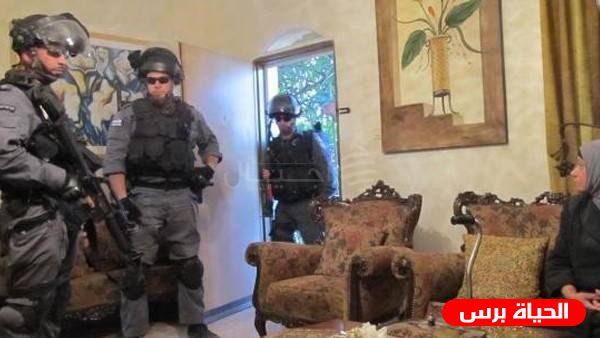 الاحتلال يعتقل مقدسيا للضغط على نجله لتسليم نفسه