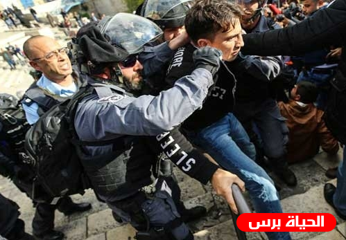 القدس: قوات الاحتلال تعتدي على طفل وتعتقله في باب العامود
