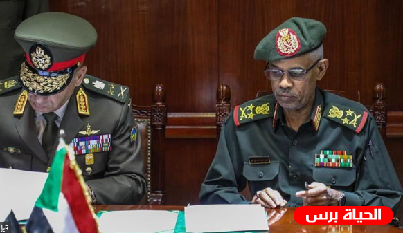 عوض بن عوف يؤدي القسم رئيساً للمجلس العسكري الانتقالي في السودان