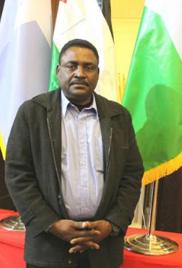 "صفقة القرن، وآليات التحدي والمواجهه" الكاتب: كمال الرواغ