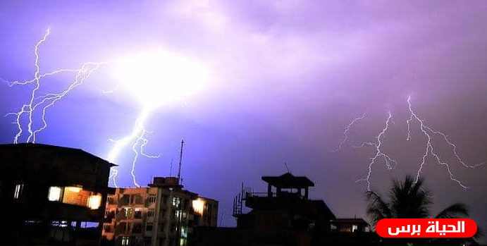 مقتل العشرات بضربات الصواعق في الهند