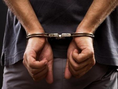 Dans des conditions atroces, l’isolement d’un jeune prisonnier continue depuis deux ans
