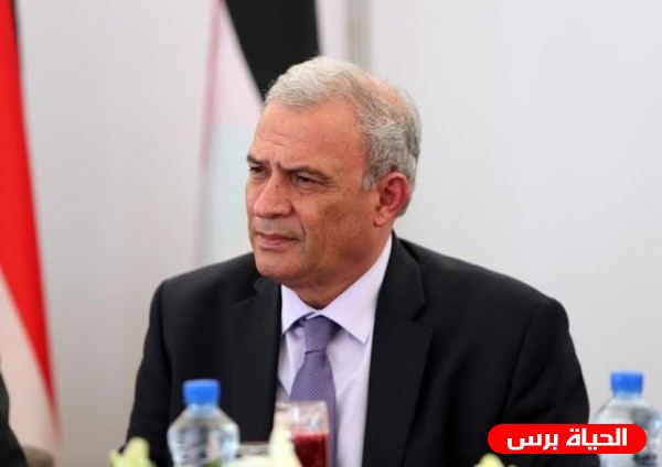 أبو عمرو يطلع السفير الصيني والقنصل البريطاني على آخر التطورات السياسية 