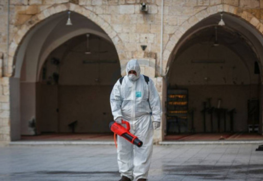 أوقاف غزة توضح حقيقة ما يشاع حول فتح المساجد