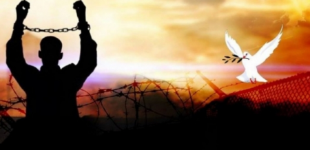 أربعة أسرى يدخلون عامهم الـ 18 في سجون الاحتلال