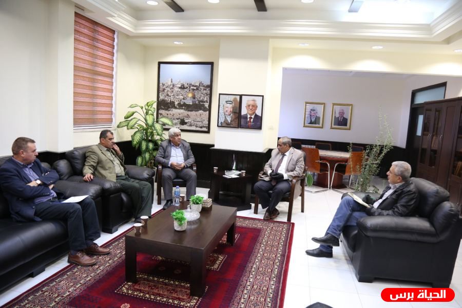  وزير الأشغال العامة والإسكان:المشروعات الإنشائية لن تلغى بالرغم من الأزمة المالية وستستأنف فور انحسار 