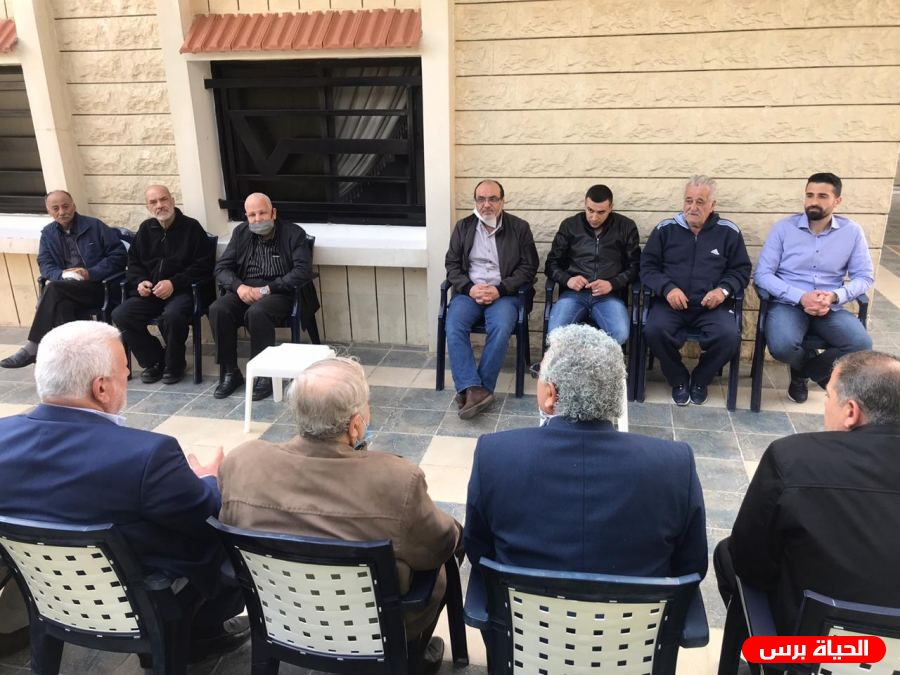 ابو العردات على رأس وفد قيادي من فصائل منظمة التحرير يعزي بالقيادي محمد ظاهر