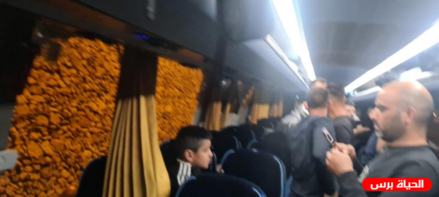 عدة إصابات في هجوم للمستوطنين على حافلة تقل مصلين في القدس